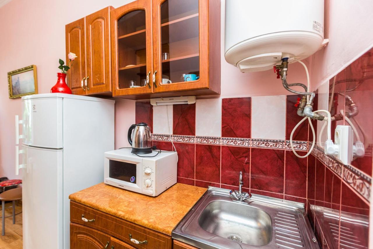 Квартира На Вулиці Федорова 29 Біля Площі Ринок Підвальна Lviv Buitenkant foto