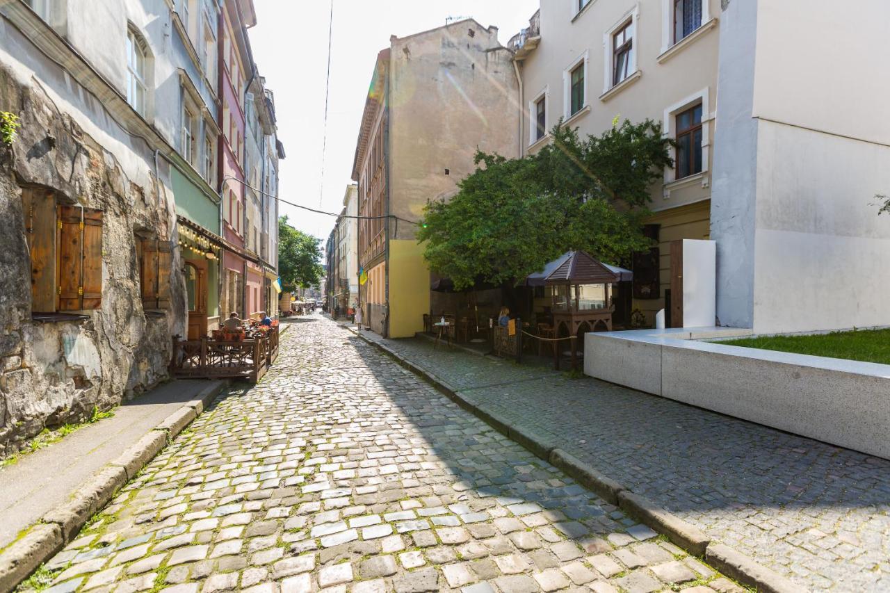 Квартира На Вулиці Федорова 29 Біля Площі Ринок Підвальна Lviv Buitenkant foto