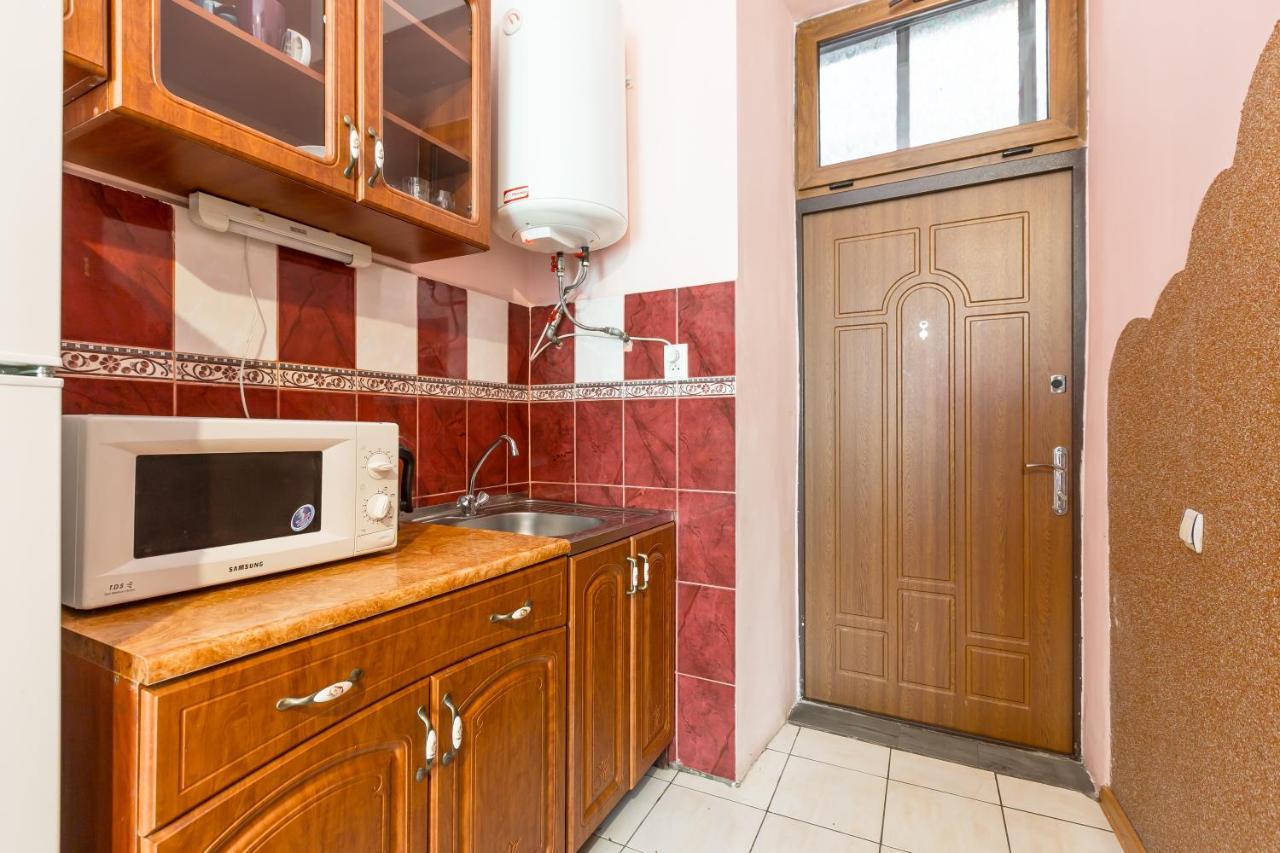 Квартира На Вулиці Федорова 29 Біля Площі Ринок Підвальна Lviv Buitenkant foto